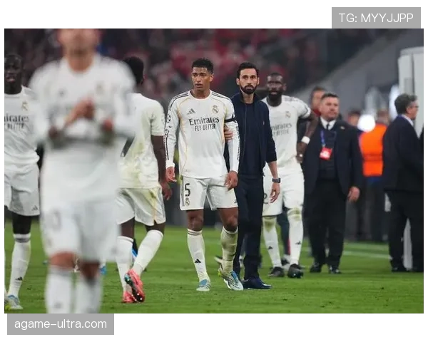 皇马巨星扎堆阵容进攻失衡问题对争冠走势产生制约